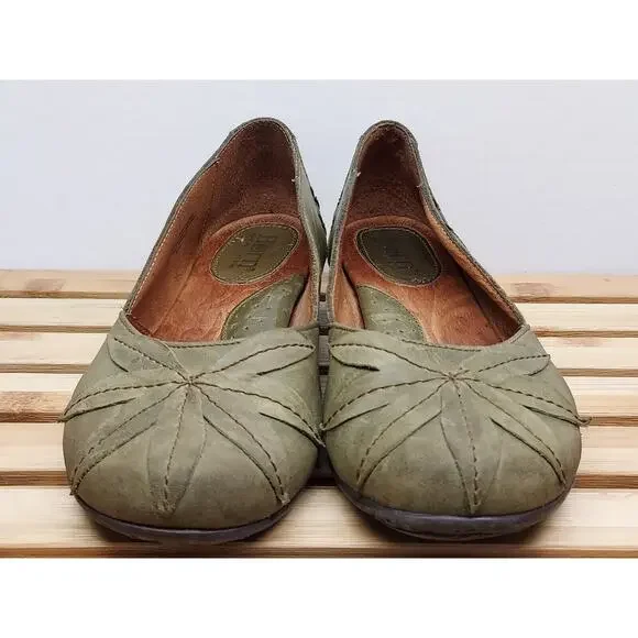 Born Womens | Green | Leather Round Toe Floral Ballet Flat Size 8.5 - Picture 5 of 12